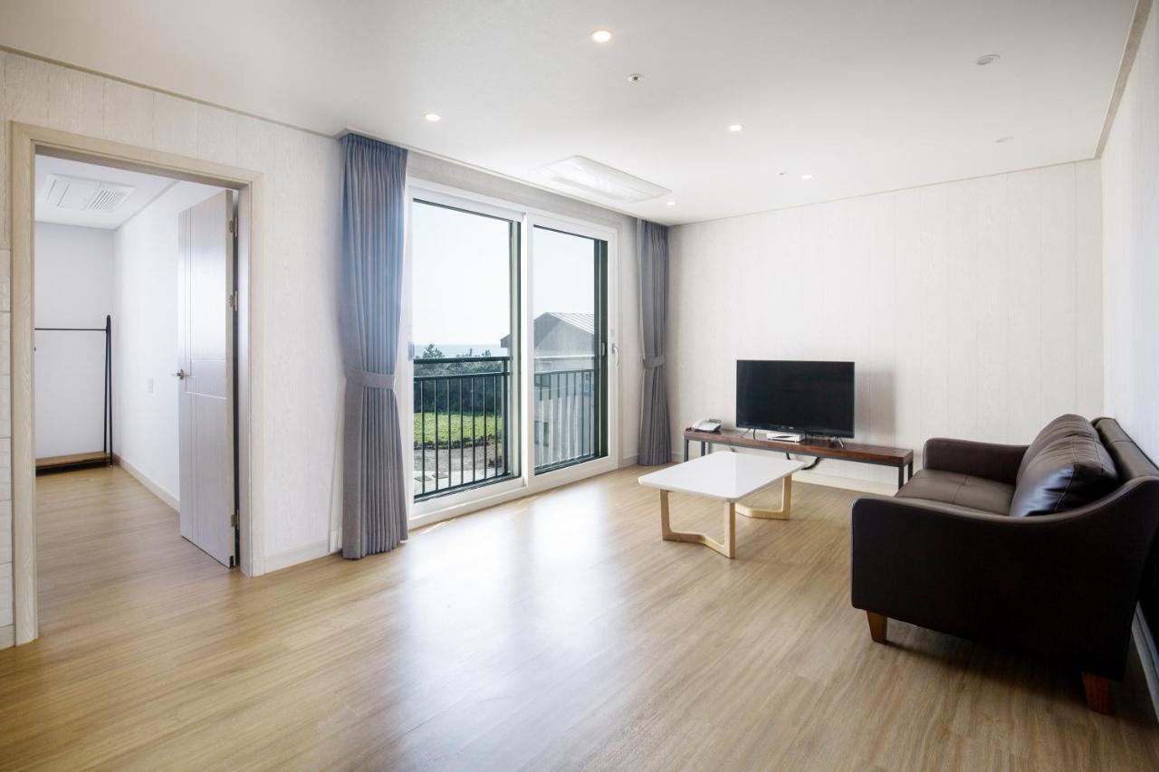 Ocean Square Resort Seogwipo Rum bild