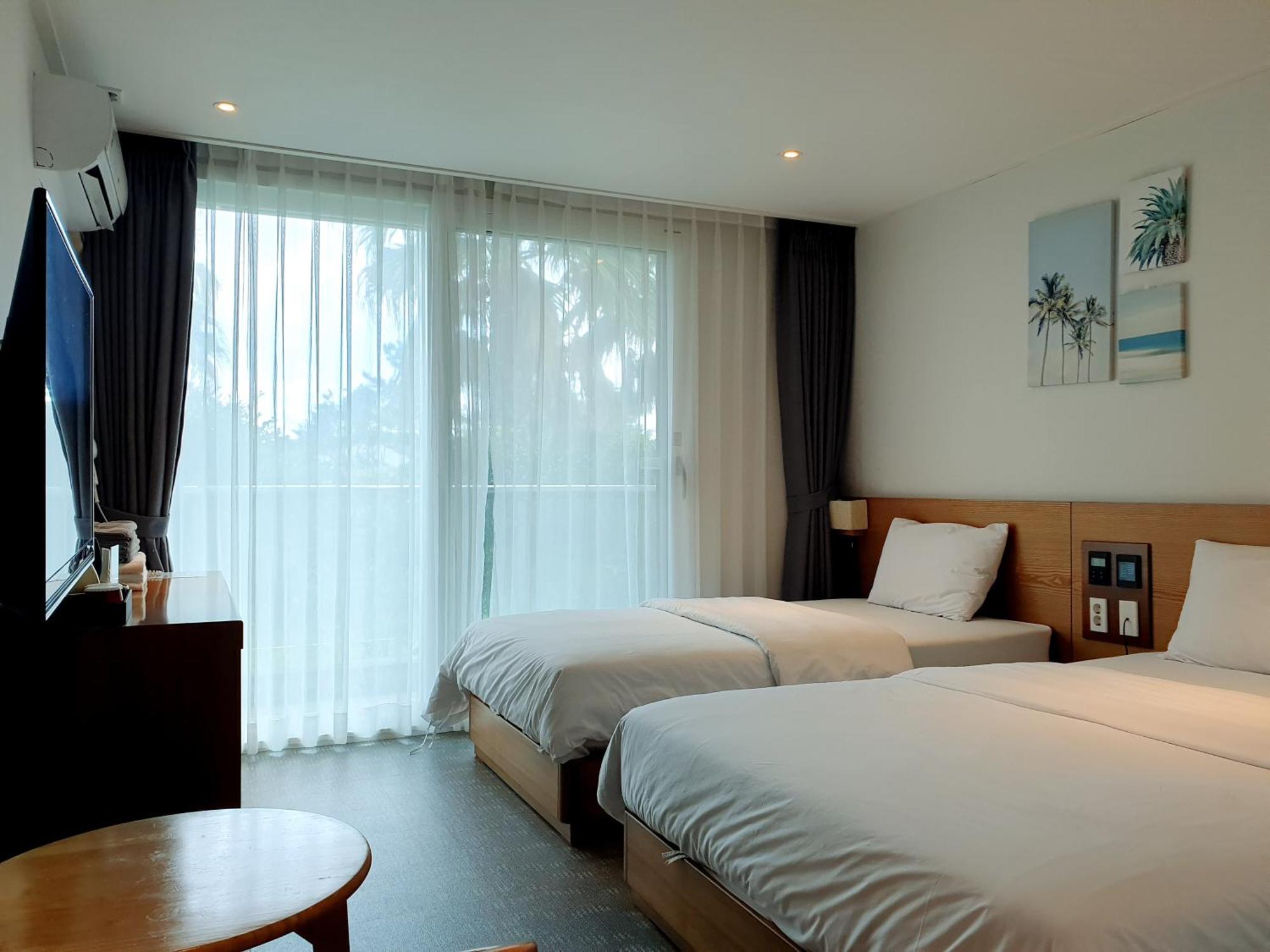 Ocean Square Resort Seogwipo Rum bild